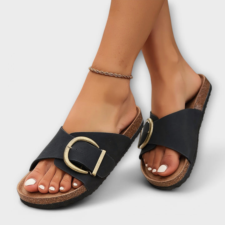 Comfortable Flip-Flops with Strap