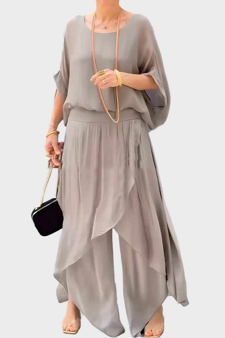 Top Wide and Trousers with Rips – Two-Piece Set in Chiffon