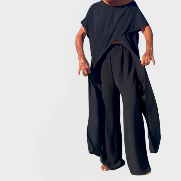 Set with Top and Trousers in a Solid Colour with a Décolletage