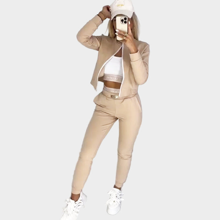 Women's 3-Piece Sports Set with Zip and Comfortable Fit