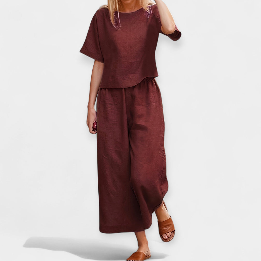 Airy Trouser Set with Short-Sleeved Top