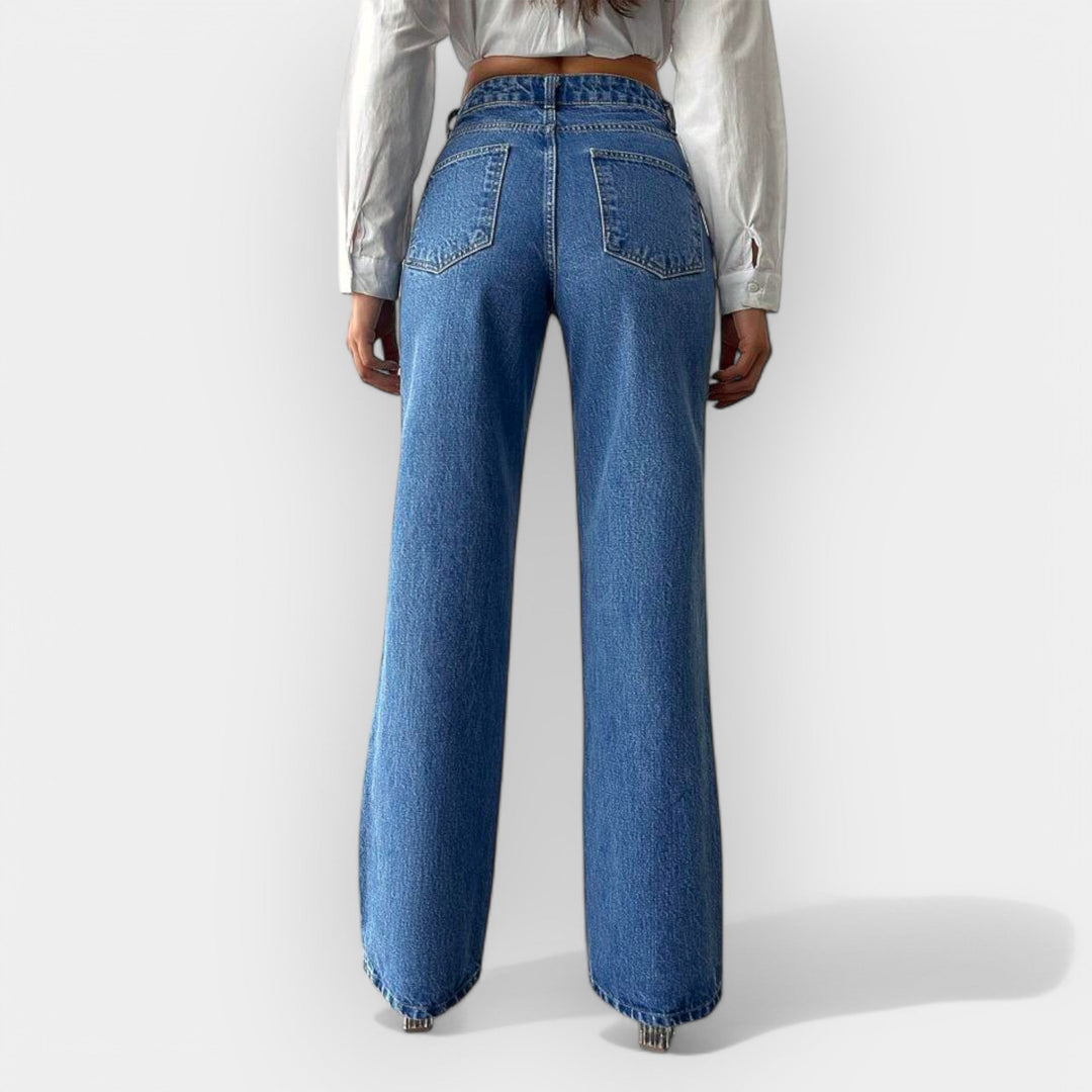 High-Waisted Jeans with a Comfortable Wide Fit