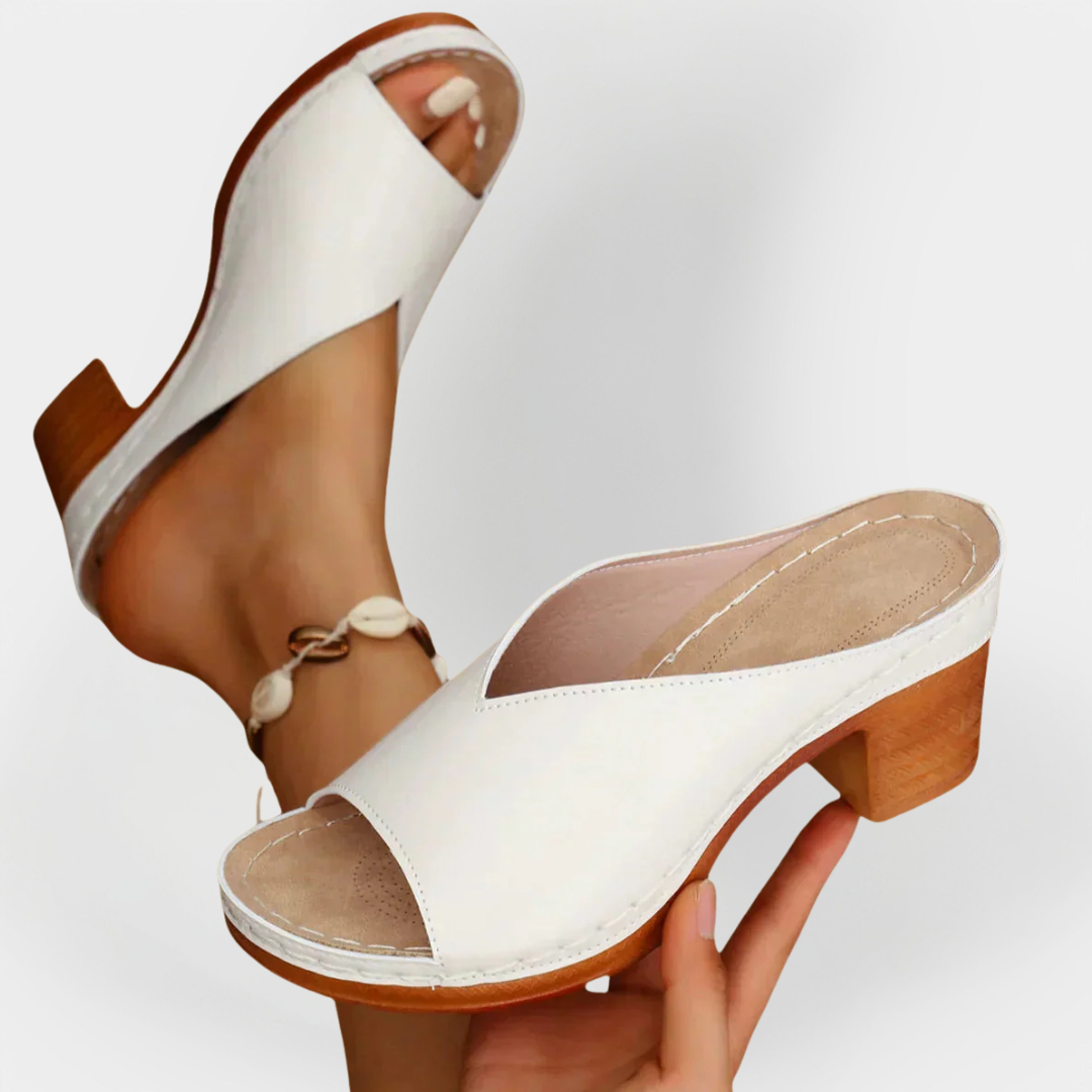 Orthopaedic Sandals with Thick Heel