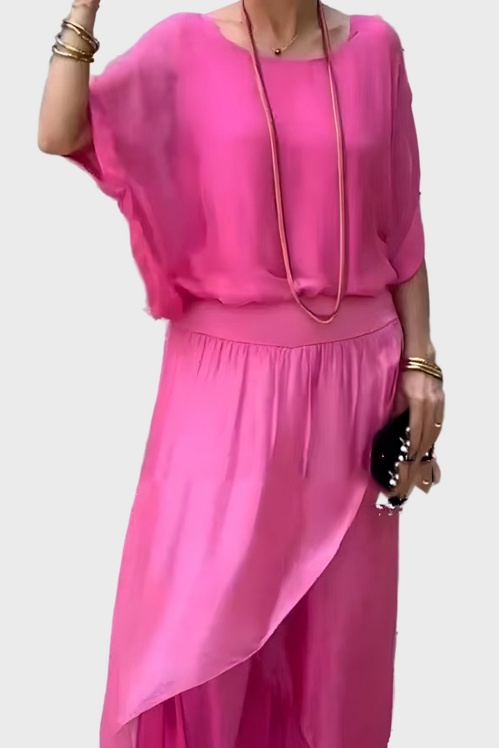 Top Wide and Trousers with Rips – Two-Piece Set in Chiffon