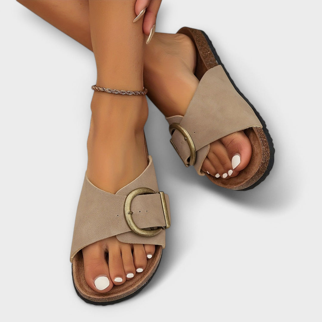 Comfortable Flip-Flops with Strap