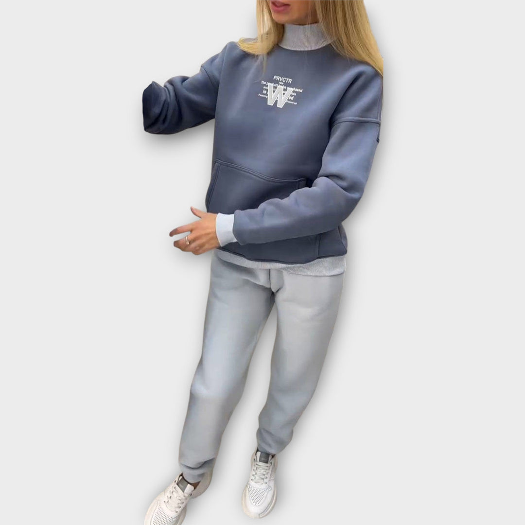 Cozy 3-Piece Winter Set – Turtleneck, Gilet & Trousers