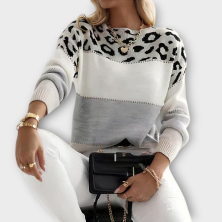 Cheyenne - Comfortable Sweater with Leopard Print