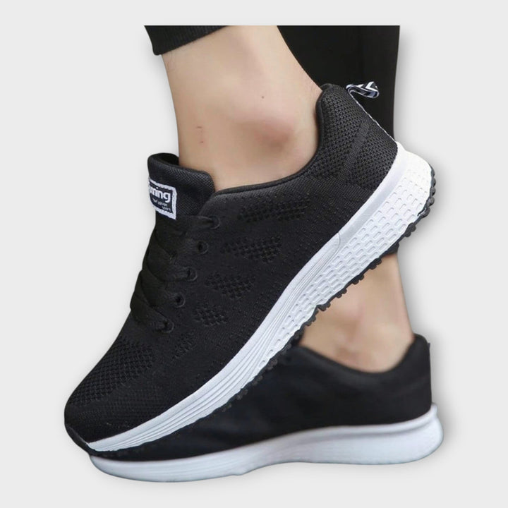 Sports Shoes Knitted with Non-Slip Sole