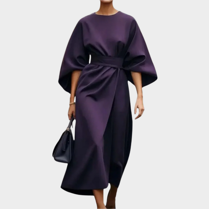 Chic Minimal Dress with Belt and Wide Sleeves