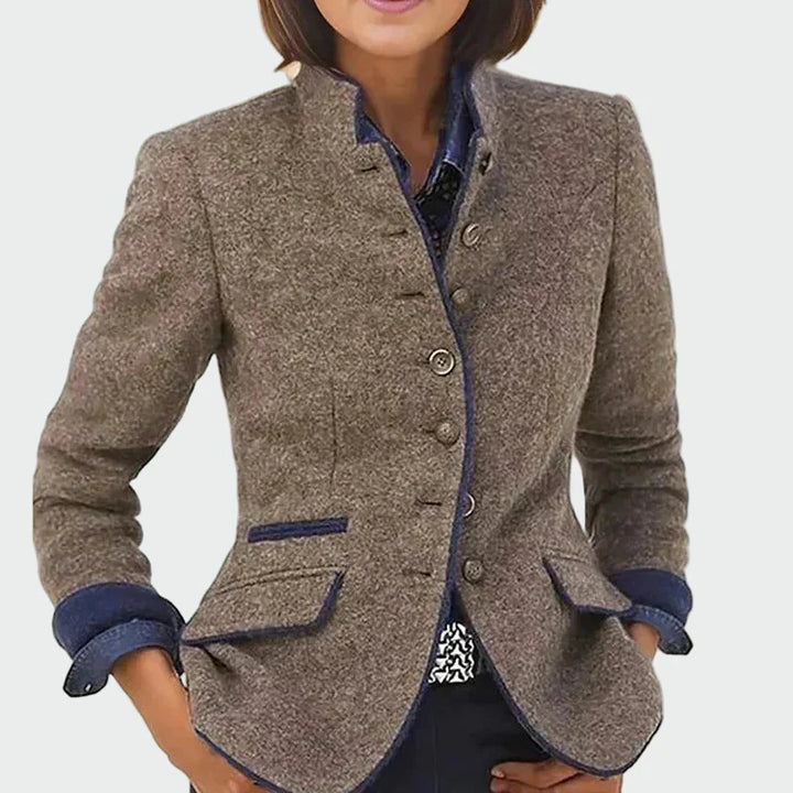 Elegant Short Jacket with Pockets