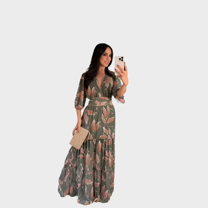 Long Dress with Floral Design and Comfortable Fit for Elegant Days