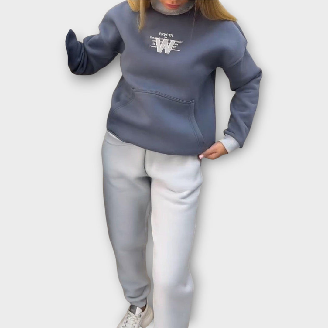 Cozy 3-Piece Winter Set – Turtleneck, Gilet & Trousers